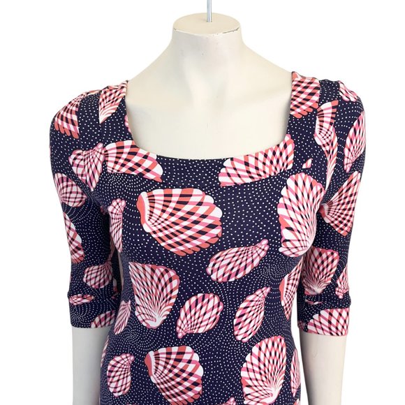 Lilly Pulitzer Navy and Red Shell Print Dress - Picture 3 of 9